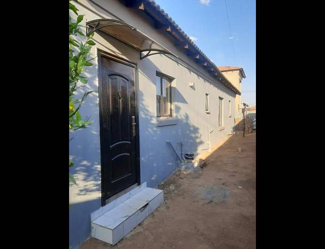 3 BEDROOM PROPERTY TO RENT IN PROTEA GLEN